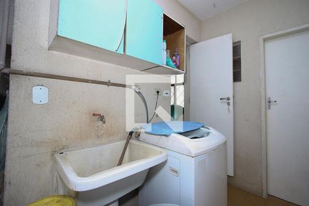 Casa à venda com 258m², 4 quartos e 6 vagas Casa à venda com 258m², 4 quartos e 6 vagasÁrea de Serviço