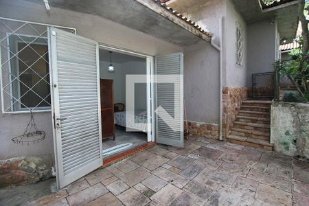 Casa à venda com 258m², 4 quartos e 6 vagas Casa à venda com 258m², 4 quartos e 6 vagasVaranda Quarto 2