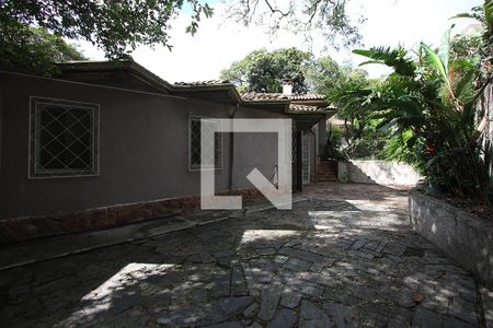 Casa à venda com 258m², 4 quartos e 6 vagas Casa à venda com 258m², 4 quartos e 6 vagasGaragem 6 Carros