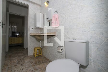 Casa à venda com 258m², 4 quartos e 6 vagas Casa à venda com 258m², 4 quartos e 6 vagasBanheiro 2 Corredor