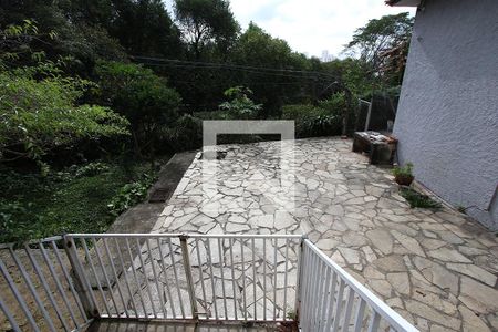 Casa à venda com 258m², 4 quartos e 6 vagas Casa à venda com 258m², 4 quartos e 6 vagasQuintal - Jardim