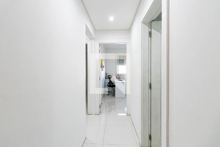 Corredor de apartamento para alugar com 3 quartos, 89m² em Parque São Jorge, São Paulo