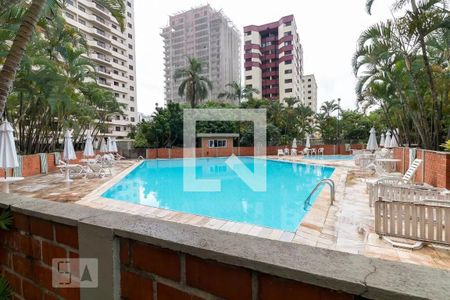 Apartamento para alugar com 190m², 4 quartos e 2 vagasÁrea comum - Piscina