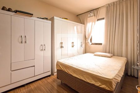 Apartamento para alugar com 190m², 4 quartos e 2 vagasQuarto 2