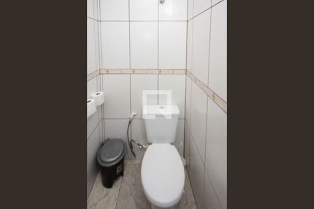 Casa à venda com 162m², 3 quartos e 2 vagas Casa à venda com 162m², 3 quartos e 2 vagasBanheiro Social