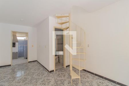 Sala de casa à venda com 2 quartos, 80m² em Hípica, Porto Alegre