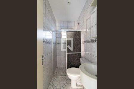 Banheiro de casa à venda com 2 quartos, 80m² em Hípica, Porto Alegre