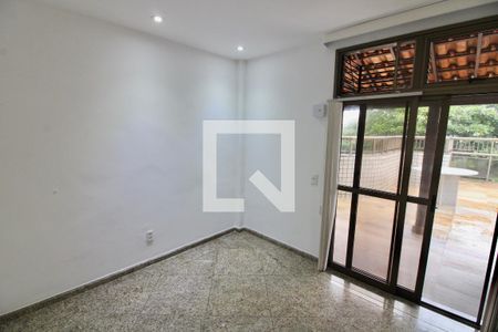 Apartamento à venda com 243m², 4 quartos e 3 vagas Apartamento à venda com 243m², 4 quartos e 3 vagasQuarto 1