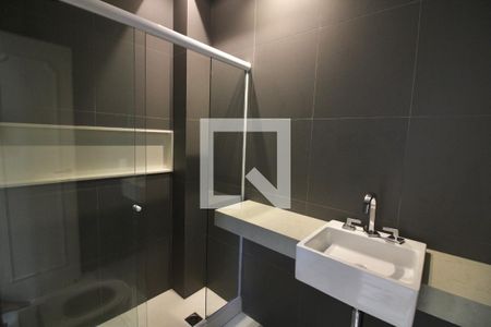 Apartamento à venda com 243m², 4 quartos e 3 vagas Apartamento à venda com 243m², 4 quartos e 3 vagasBanheiro Social
