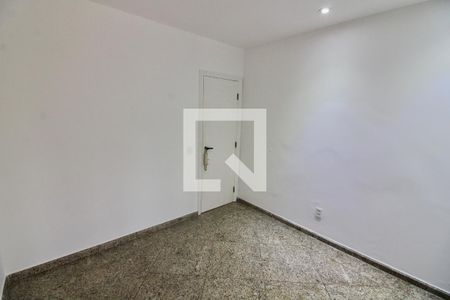 Apartamento à venda com 243m², 4 quartos e 3 vagas Apartamento à venda com 243m², 4 quartos e 3 vagasQuarto 1