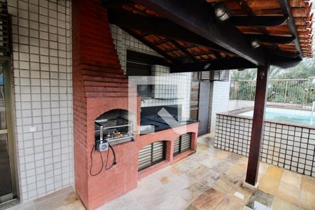 Apartamento à venda com 243m², 4 quartos e 3 vagas Apartamento à venda com 243m², 4 quartos e 3 vagasChurrasqueira