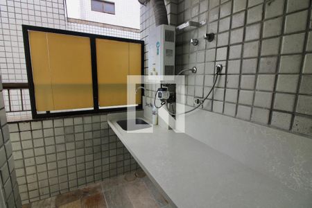 Apartamento à venda com 243m², 4 quartos e 3 vagas Apartamento à venda com 243m², 4 quartos e 3 vagasÁrea de Serviço