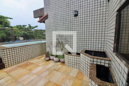 Apartamento à venda com 243m², 4 quartos e 3 vagas Apartamento à venda com 243m², 4 quartos e 3 vagasPiscina