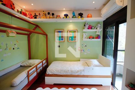 Apartamento à venda com 260m², 3 quartos e 4 vagas Apartamento à venda com 260m², 3 quartos e 4 vagasSuíte 2