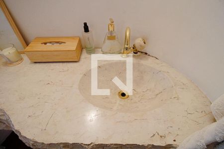 Apartamento à venda com 260m², 3 quartos e 4 vagas Apartamento à venda com 260m², 3 quartos e 4 vagasLavabo