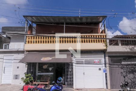 Casa à venda com 330m², 4 quartos e 2 vagasFachada