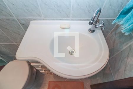 Casa à venda com 330m², 4 quartos e 2 vagasBanheiro 3