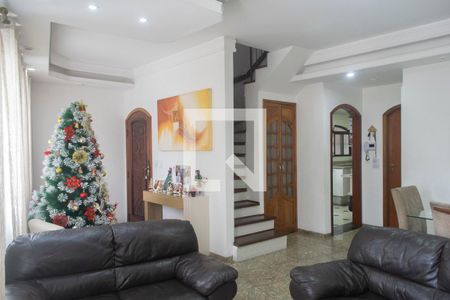 Sala de casa à venda com 3 quartos, 250m² em Vila Maria Luisa, São Paulo