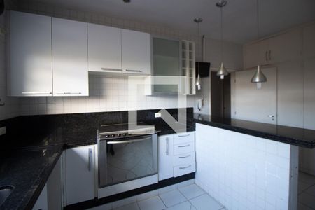 Casa à venda com 350m², 5 quartos e 10 vagasCozinha