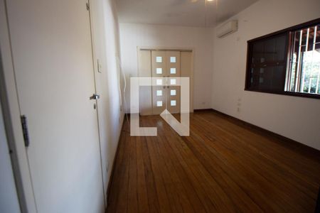 Casa à venda com 350m², 5 quartos e 10 vagasSala