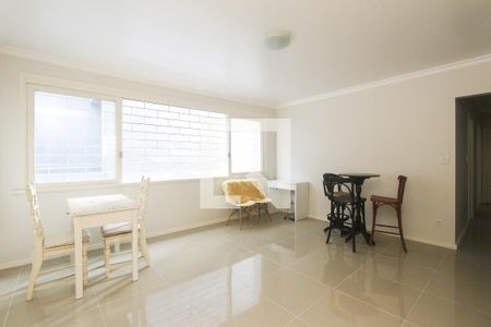 Sala de apartamento para alugar com 3 quartos, 110m² em Petrópolis, Porto Alegre