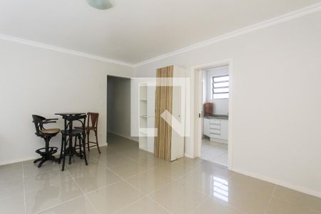 Sala de apartamento para alugar com 3 quartos, 110m² em Petrópolis, Porto Alegre