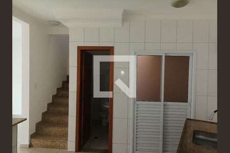 Cozinha de casa para alugar com 2 quartos, 100m² em São Lucas, São Paulo