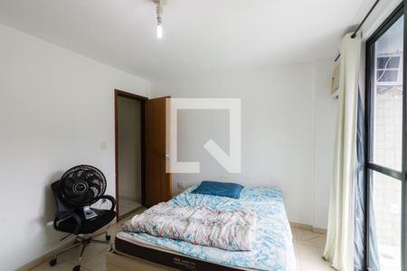 Casa de condomínio à venda com 280m², 4 quartos e 2 vagasSuíte 2