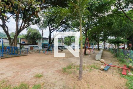 Casa de condomínio à venda com 280m², 4 quartos e 2 vagasCondomínio