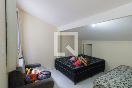 Casa de condomínio à venda com 280m², 4 quartos e 2 vagasQuarto