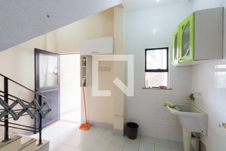 Casa de condomínio à venda com 280m², 4 quartos e 2 vagasLavanderia