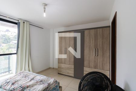 Casa de condomínio à venda com 280m², 4 quartos e 2 vagasSuíte 2