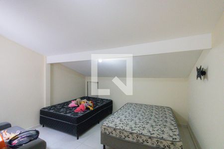 Casa de condomínio à venda com 280m², 4 quartos e 2 vagasQuarto