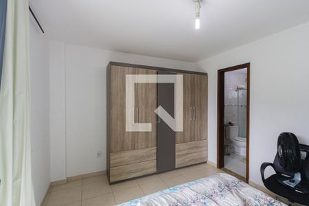 Casa de condomínio à venda com 280m², 4 quartos e 2 vagasSuíte 2