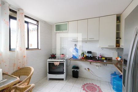 Casa de condomínio à venda com 280m², 4 quartos e 2 vagasCozinha