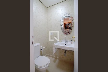 Apartamento à venda com 240m², 3 quartos e 4 vagas Apartamento à venda com 240m², 3 quartos e 4 vagasLavabo