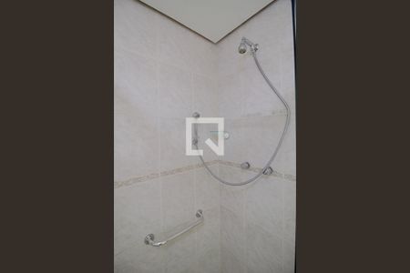 Apartamento à venda com 240m², 3 quartos e 4 vagas Apartamento à venda com 240m², 3 quartos e 4 vagasBanheiro da Suíte 2