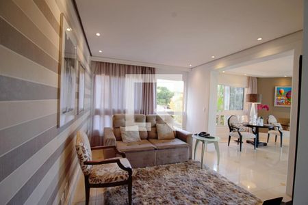 Apartamento à venda com 240m², 3 quartos e 4 vagas Apartamento à venda com 240m², 3 quartos e 4 vagasSala de TV