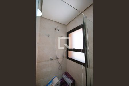 Apartamento à venda com 240m², 3 quartos e 4 vagas Apartamento à venda com 240m², 3 quartos e 4 vagasBanheiro da Suíte 1