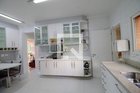 Apartamento à venda com 240m², 3 quartos e 4 vagas Apartamento à venda com 240m², 3 quartos e 4 vagasCozinha