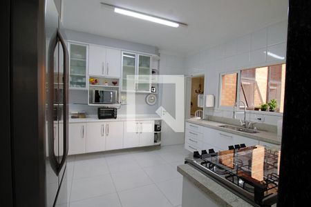 Apartamento à venda com 240m², 3 quartos e 4 vagas Apartamento à venda com 240m², 3 quartos e 4 vagasCozinha