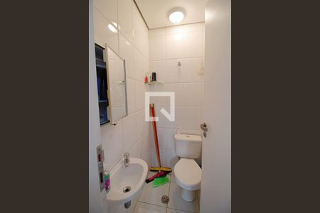 Apartamento à venda com 240m², 3 quartos e 4 vagas Apartamento à venda com 240m², 3 quartos e 4 vagasBanheiro de serviço