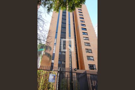 Apartamento à venda com 240m², 3 quartos e 4 vagas Apartamento à venda com 240m², 3 quartos e 4 vagasFachada