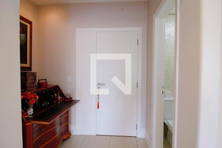 Apartamento à venda com 240m², 3 quartos e 4 vagas Apartamento à venda com 240m², 3 quartos e 4 vagasHall Lavabo