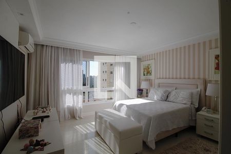 Apartamento à venda com 240m², 3 quartos e 4 vagas Apartamento à venda com 240m², 3 quartos e 4 vagasSuíte 3