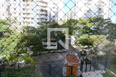 Apartamento à venda com 240m², 3 quartos e 4 vagas Apartamento à venda com 240m², 3 quartos e 4 vagasVista da Suíte 2