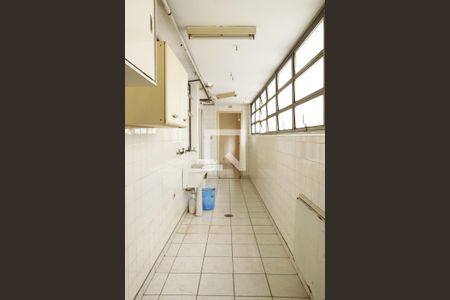 Apartamento à venda com 284m², 3 quartos e 3 vagas Apartamento à venda com 284m², 3 quartos e 3 vagasÁrea de Serviço