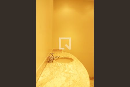 Apartamento à venda com 284m², 3 quartos e 3 vagas Apartamento à venda com 284m², 3 quartos e 3 vagasLavabo