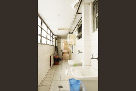 Apartamento à venda com 284m², 3 quartos e 3 vagas Apartamento à venda com 284m², 3 quartos e 3 vagasÁrea de Serviço