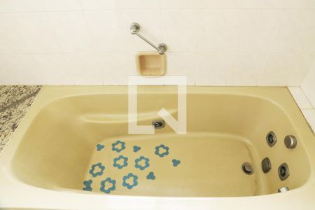 Apartamento à venda com 284m², 3 quartos e 3 vagas Apartamento à venda com 284m², 3 quartos e 3 vagasBanheiro da Suíte 2